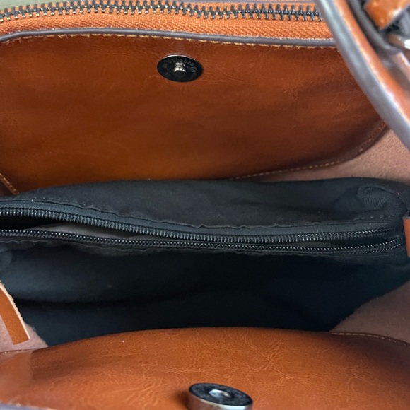 Genuine leather, artisan shoulder bag - Picture 4 of 6